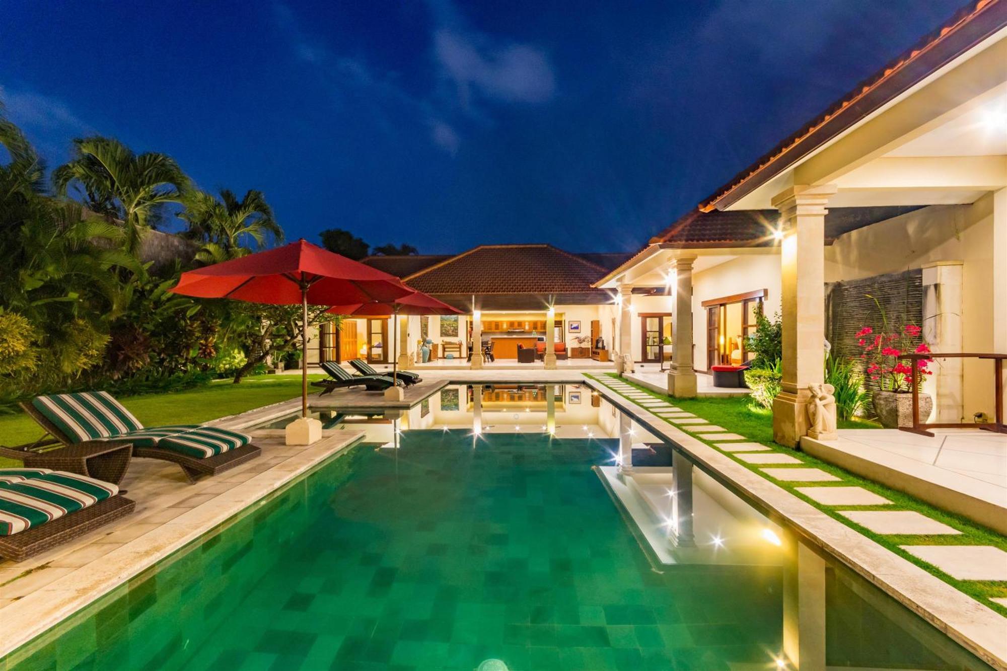 Villa Bugis Drupadi Seminyak Quarto foto