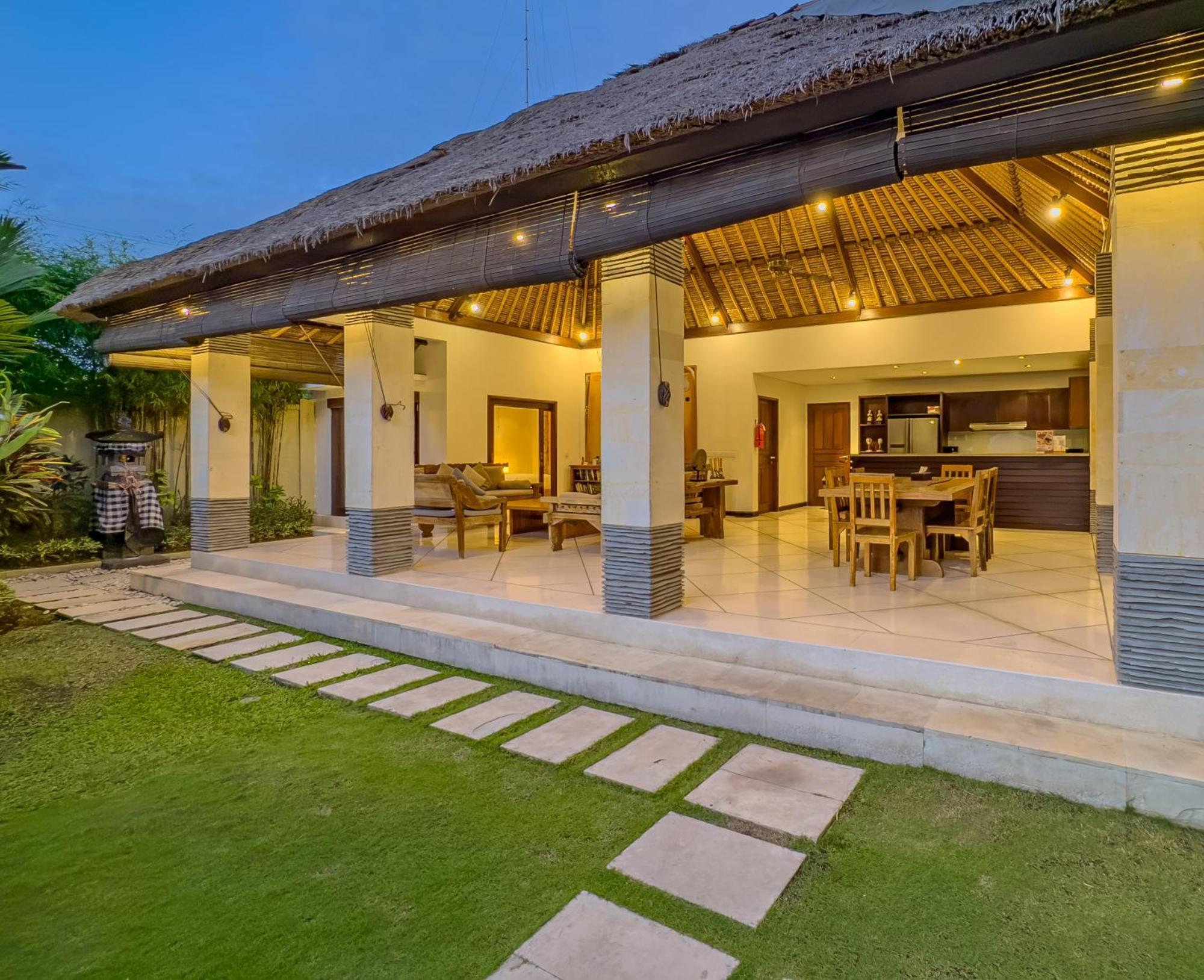 Villa Bugis Drupadi Seminyak Quarto foto